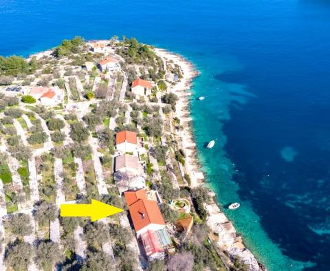 A seafront house in a fantastic bay on Korcula island, with two boat moorings in front - pic 7