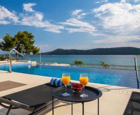 Impressive, second-to-none waterfront villa in Sibenik area - pic 6