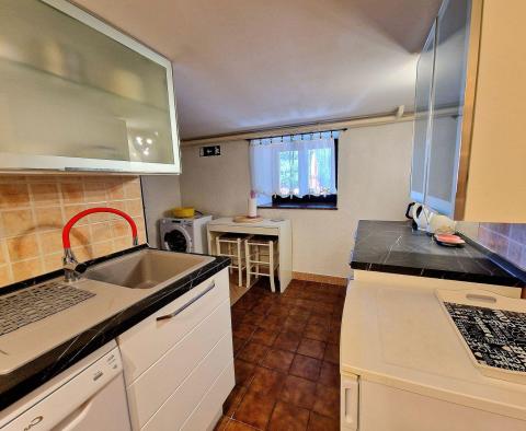 Prostorná nemovitost se 3 apartmány v Volosko, Opatija, 100 metrů od moře - pic 40