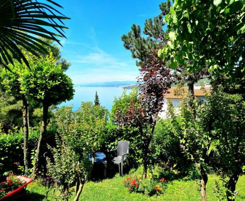 Spacious property with 3 apartments in Volosko, Opatija, 100 meters from the sea - pic 4