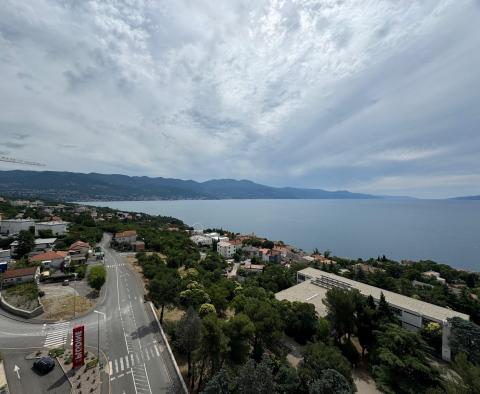 Fantasztikus penthouse tetőterasszal Fiumében, panorámás kilátással a tengerre - pic 2