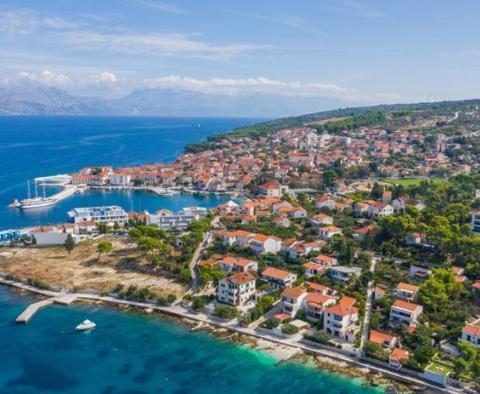 Superbe villa à Postira sur Brac avec place de bateau, à seulement 100 mètres du port de plaisance - pic 5