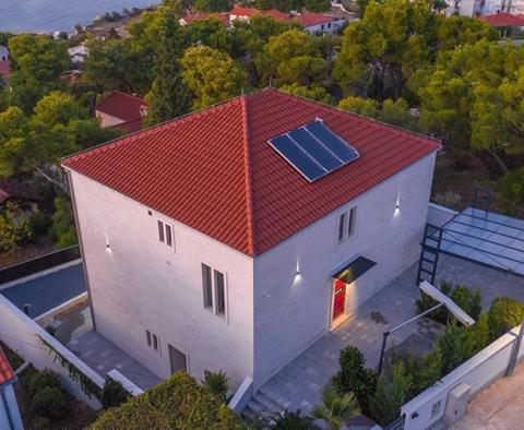 Superbe villa à Postira sur Brac avec place de bateau, à seulement 100 mètres du port de plaisance - pic 16