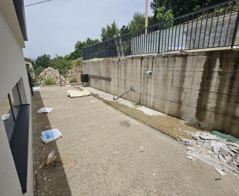 Eladó ház nagyszerű kilátással a tengerre Bregiben, Matuljiban - pic 22