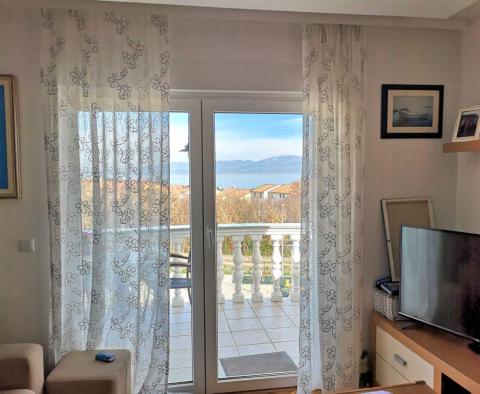 Appartement de quatre chambres sur deux étages avec vue sur la mer à Malinska - pic 4