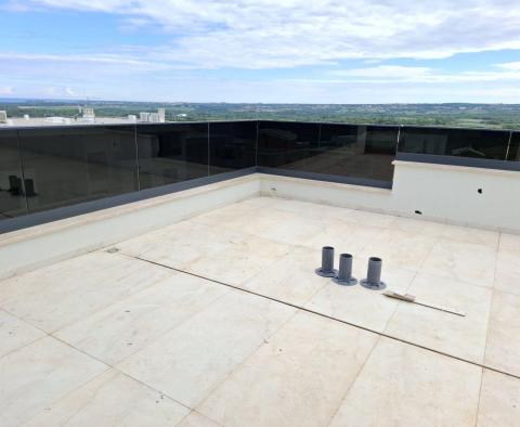 Penthouse s panoramatickým výhledem na moře v Poreči - pic 3