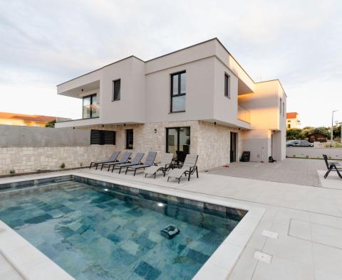 Maison jumelée exclusive avec piscine sur l'île de Pag - pic 9