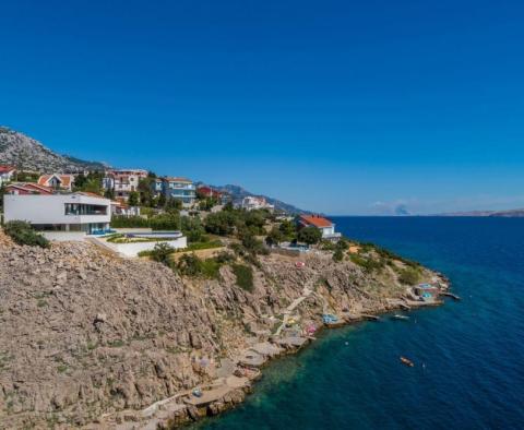 Fantastische Villa am Meer in moderner Architektur an der Karlobag Riviera mit Innen- und Außenpools! - foto 12