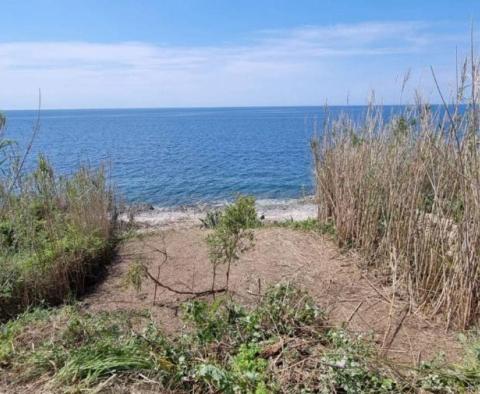 Steinhaus in erster Reihe zum Meer auf einer Insel in der Gegend von Mali Losinj! 