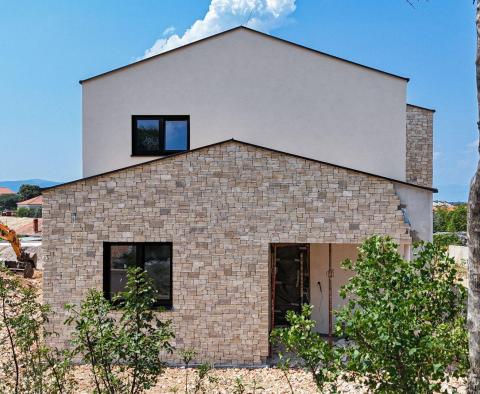 Villa de luxe avec piscine sur l'île de Krk bientôt finalisée 