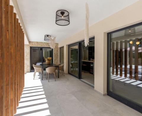 Design one-story villa located in a private complex in Svetvincenat - pic 21