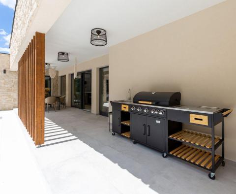Design one-story villa located in a private complex in Svetvincenat - pic 23