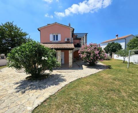 Moderne Villa mit Pool im traditionellen Design in Marcana - foto 3