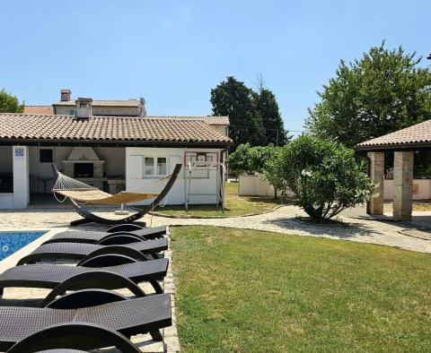 Moderne Villa mit Pool im traditionellen Design in Marcana - foto 83