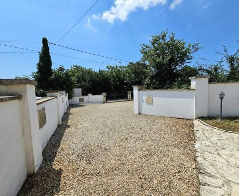 Moderne Villa mit Pool im traditionellen Design in Marcana - foto 98