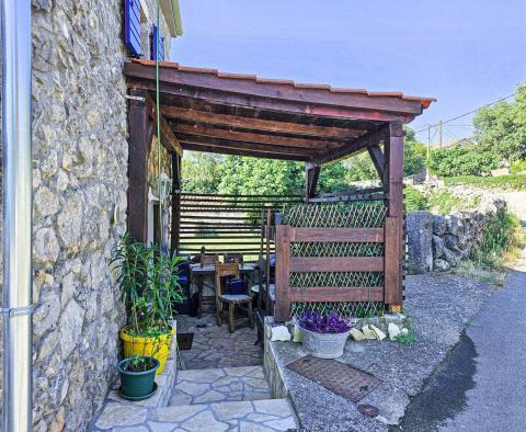 À prix réduit ! Maison en pierre adaptée avec toit-terrasse sur l'île de Krk, à vendre ! - pic 44