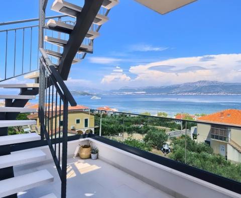 Magnifique penthouse à Slatine, Ciovo, à 100m de la mer seulement - pic 3