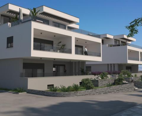 Geräumige neue Wohnung mit Garten in Kastela - foto 2