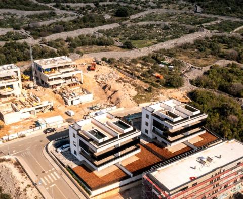 Zweistöckiges Luxus-Penthouse mit Dachterrasse und Swimmingpool - foto 8