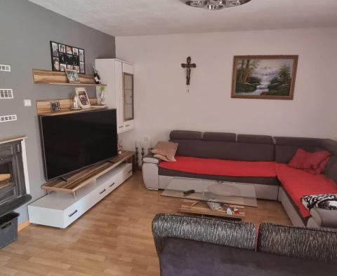 Apartmány a obchodní prostory na klidném místě v blízkosti moře v Novi Vinodolski - pic 40