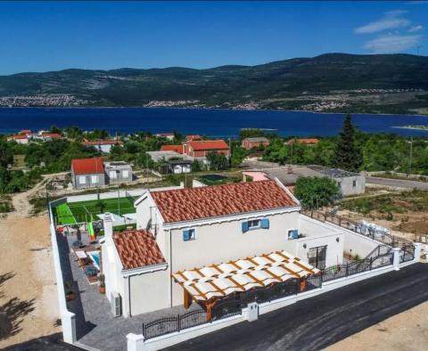 Villa de style rustique dans la région de Zadar, à 150m de la mer avec terrain de tennis ! - pic 10