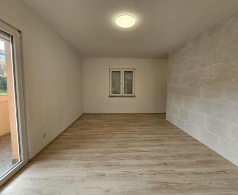 Two-bedroom apartment on the ground floor in a quiet location in Stinjan - pic 2