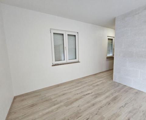 Appartement de deux chambres au rez-de-chaussée dans un endroit calme à Stinjan - pic 3