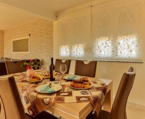 Guest-house with 4 apartments in Medulin for sale - pic 11