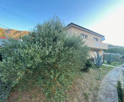 À prix réduit ! Maison à Draga Bašćanska, à vendre - pic 26