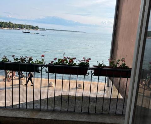 Wyjątkowy apartament w pierwszej linii zabudowy w Porec! - pic 3