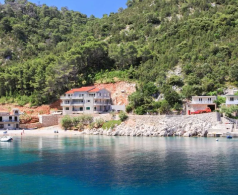 Obiekt turystyczny z 11 apartamentami w pierwszej linii od morza na wyspie Hvar - pic 56