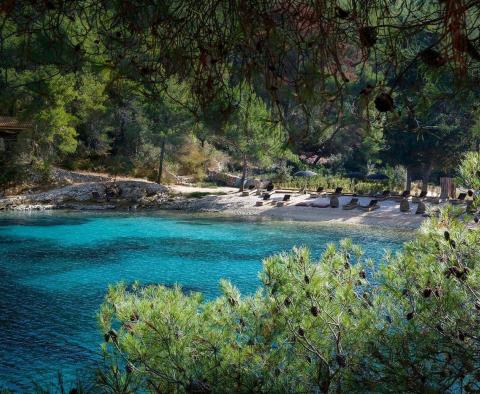 Fantastický hotel první linie na prodej na ostrově Hvar - pic 14