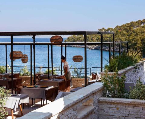 Fantastický hotel první linie na prodej na ostrově Hvar - pic 32