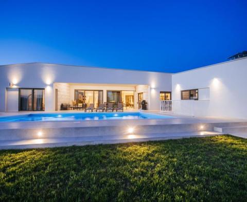 Villa de vacances de luxe étincelante Champaigne dans la région de Zadar, sur 3030 m². de terre ! - pic 57