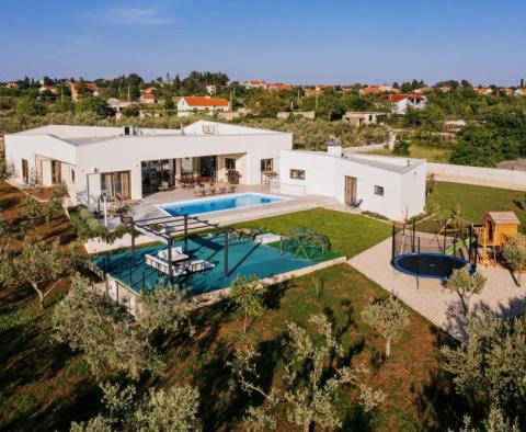 Champaigne sparkling luxury holiday villa in Zadar area, on 3030 sq.m. of land! - pic 2