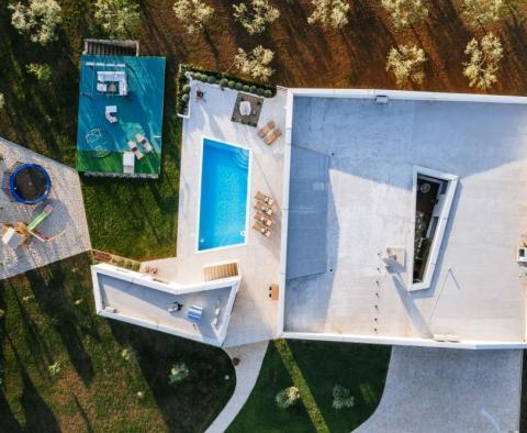 Villa de vacances de luxe étincelante Champaigne dans la région de Zadar, sur 3030 m². de terre ! - pic 3