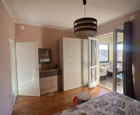 Dom z trzema apartamentami 150 metrów od morza - pic 17