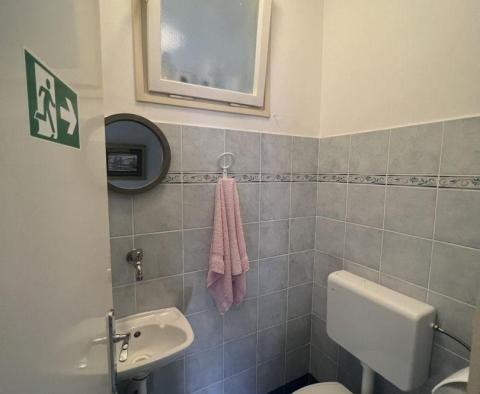 Dom z trzema apartamentami 150 metrów od morza - pic 33