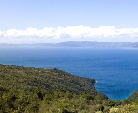 Großartiges Grundstück für landwirtschaftliche Zwecke in Rabac, Labin, am Meer, zu verkaufen - foto 3