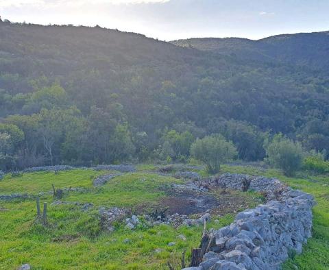 Jedinečný urbanizovaný pozemek s výhledem na moře, v oblasti Rabac, na prodej - pic 4