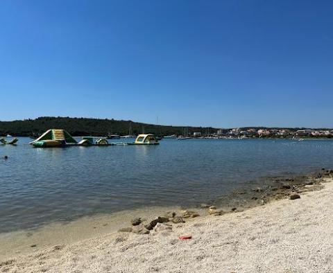 Villa neuve moderne avec vue sur la mer dans une copropriété fermée de Banjole, à 50 m de la mer, à vendre - pic 48