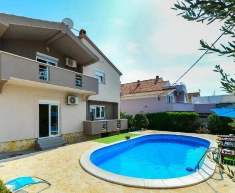 Schöne Villa mit Swimmingpool in der Gegend von Zadar - foto 5