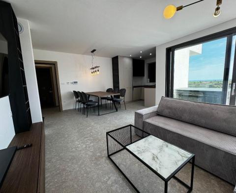 Luxuswohnung mit Meerblick in Porec, zu verkaufen 