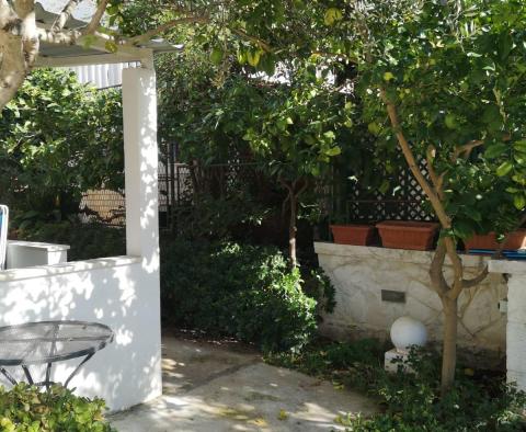 Erstaunliche Villa in 1. Linie in Seget Donji, Trogir, zu verkaufen - foto 21