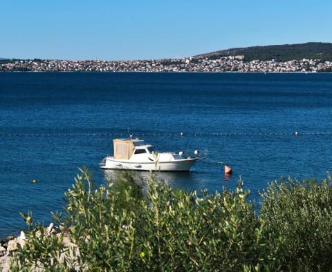 Superbe villa en 1ère ligne à Seget Donji, Trogir, à vendre - pic 2