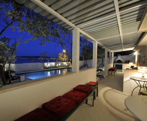 Erstaunliche Villa in 1. Linie in Seget Donji, Trogir, zu verkaufen - foto 43