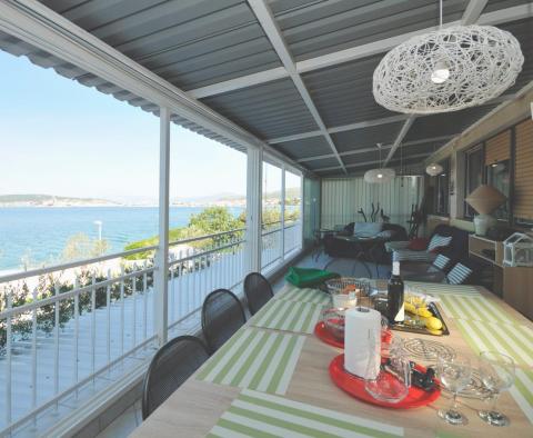 Erstaunliche Villa in 1. Linie in Seget Donji, Trogir, zu verkaufen - foto 9