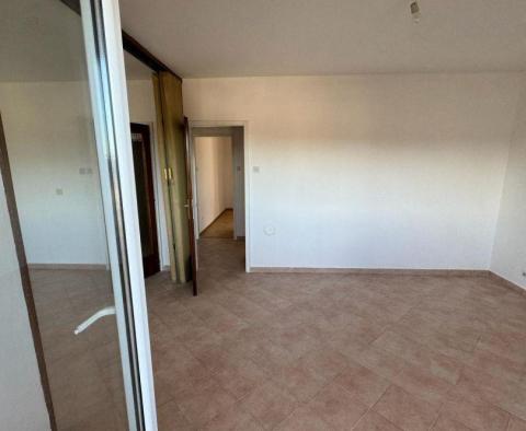 Appartement dans un emplacement exclusif à Novo Naselje à Porec, à vendre - pic 3