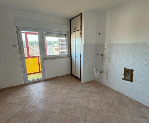 Appartement dans un emplacement exclusif à Novo Naselje à Porec, à vendre - pic 4