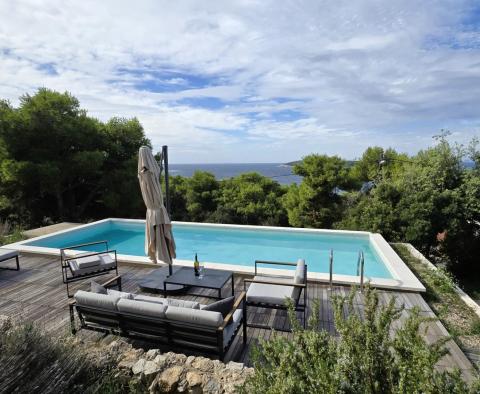 Villa with pool on Vis island, in Brgujac, for sale - pic 21